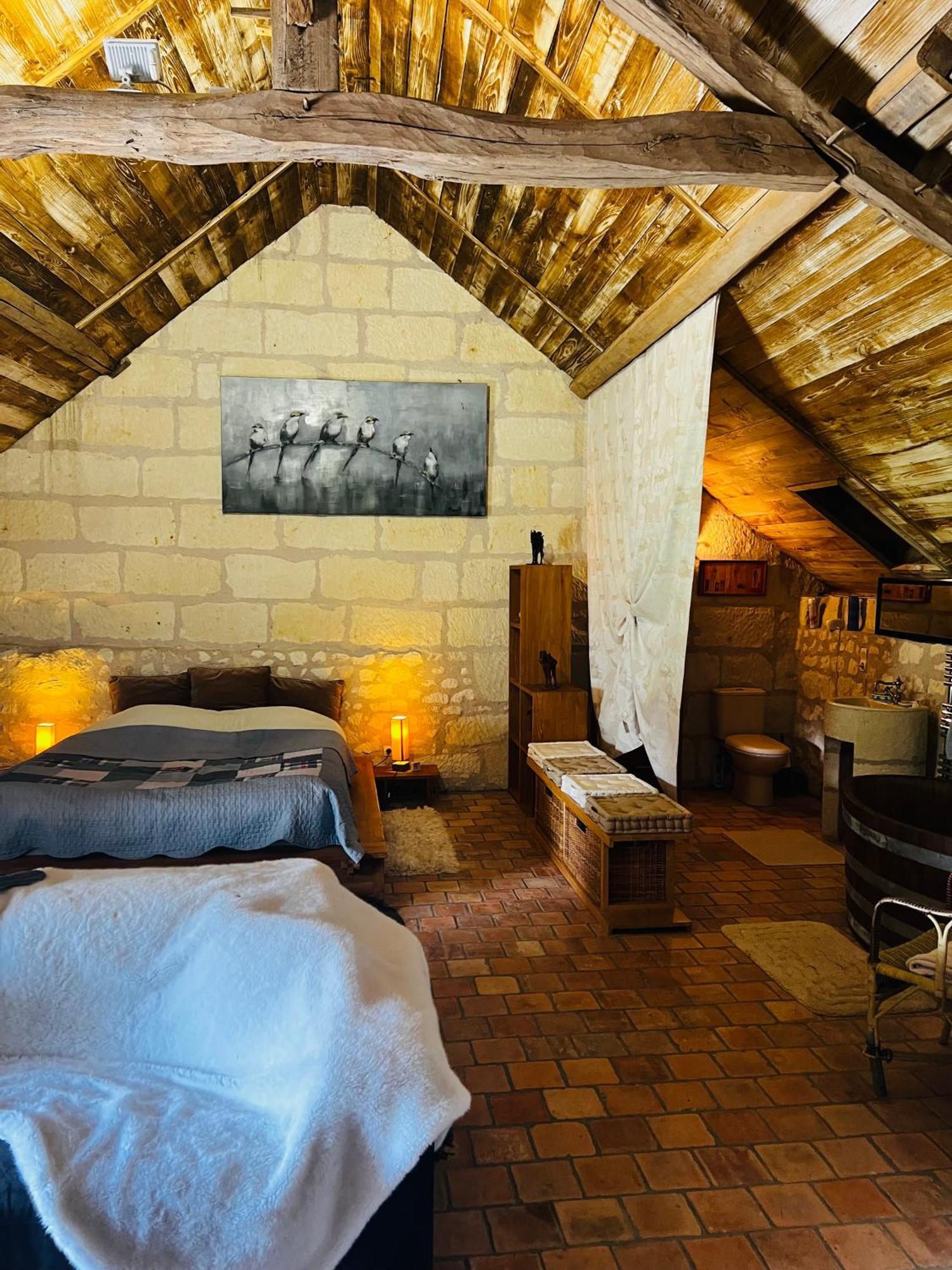 Allonnes  Chateau De La Thibaudiere - Chambre Du Tonneau المظهر الخارجي الصورة